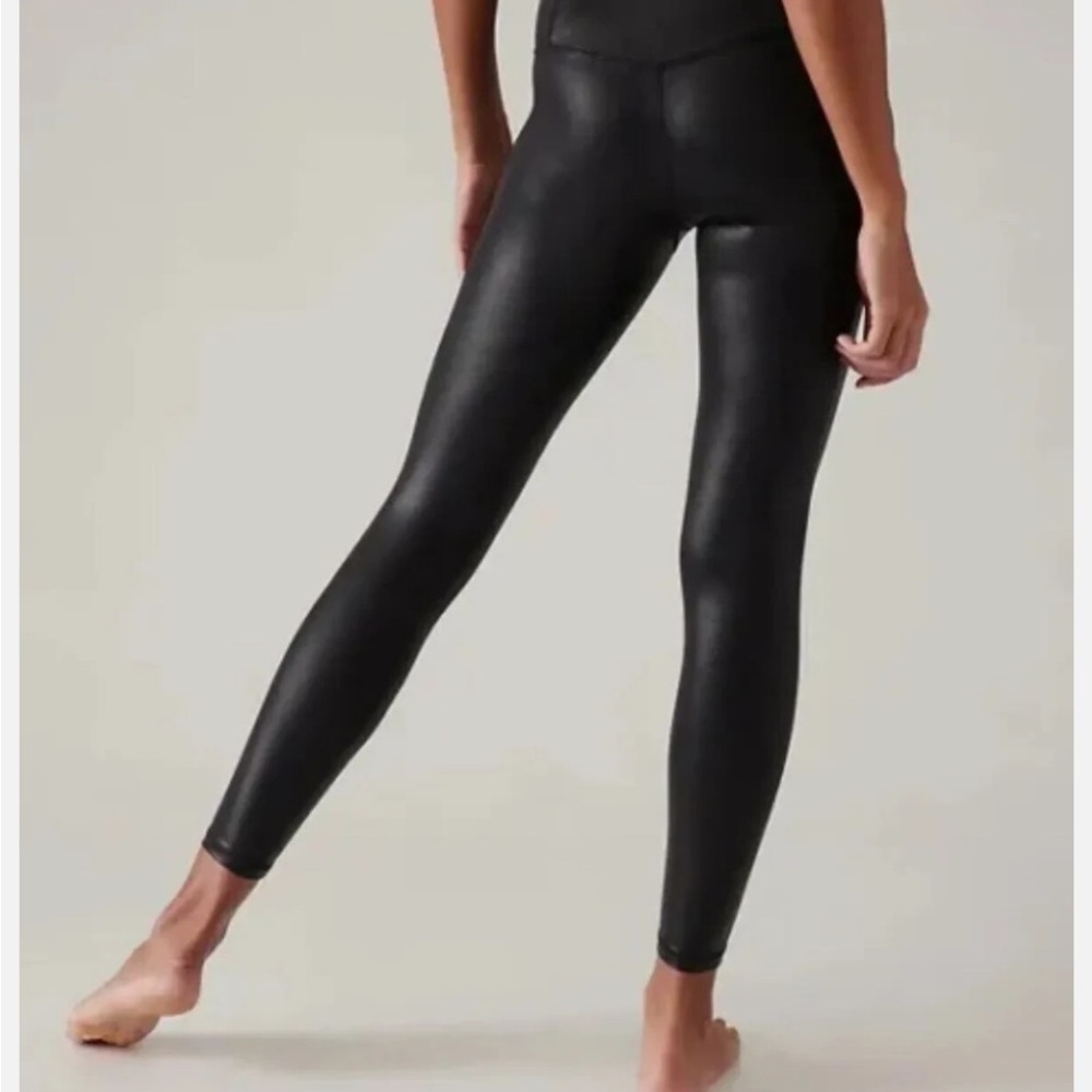 Athleta Black Shine Elation 7/8 Leggings